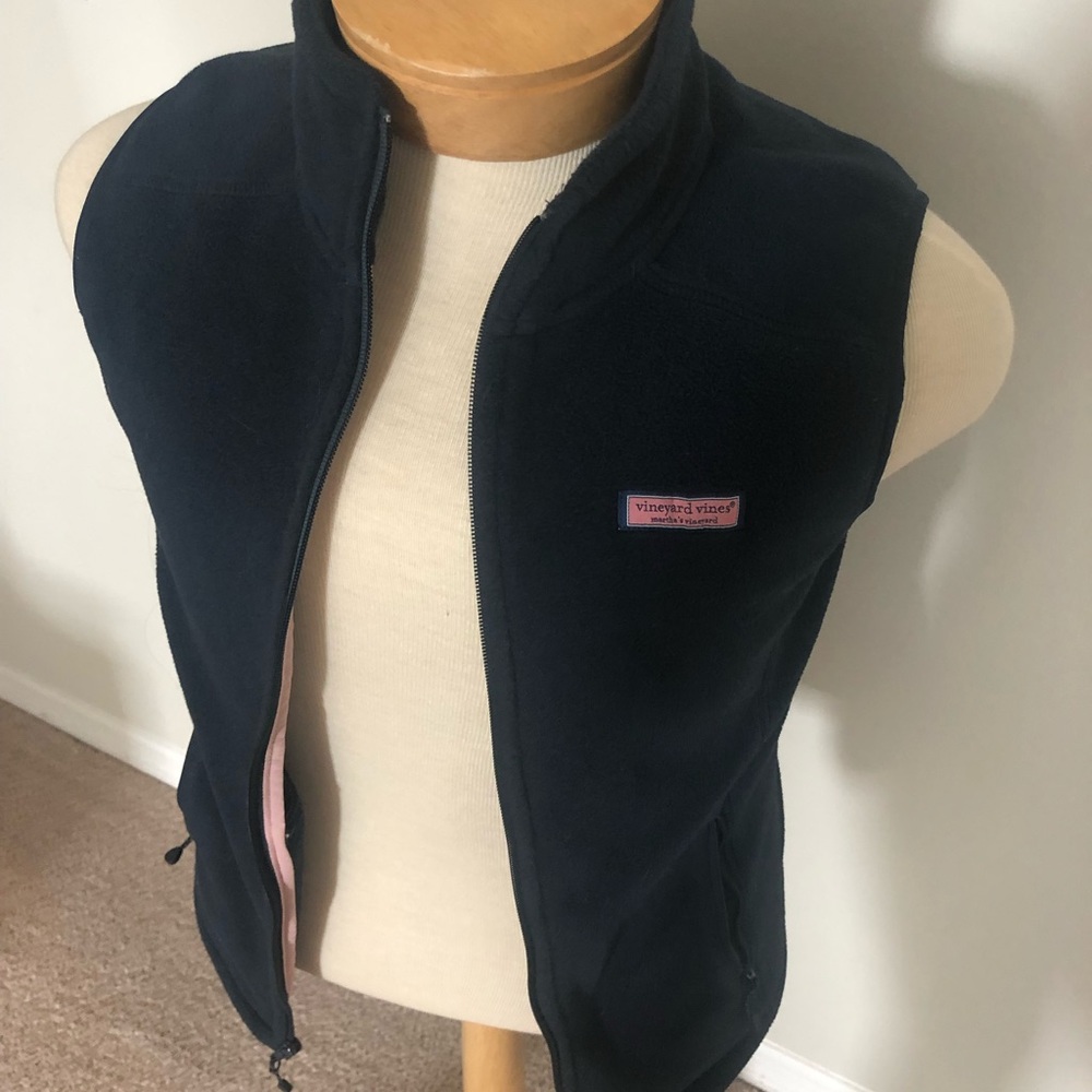 Navy blue Vineyard Vines Woman’s fleece VEST